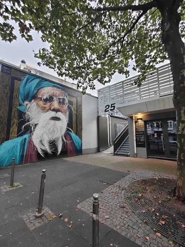 Mural - Old Hippie - Image 1
