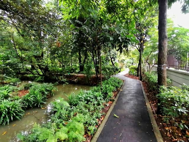 Sirithra Phrueksa Phan Park - Image 1