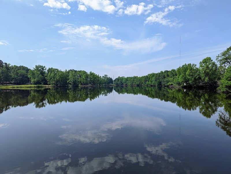 Lake Cherrywood Park - Image 2