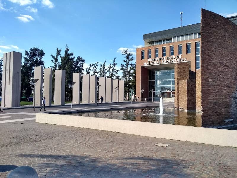 Palacio Municipal Park - Image 1