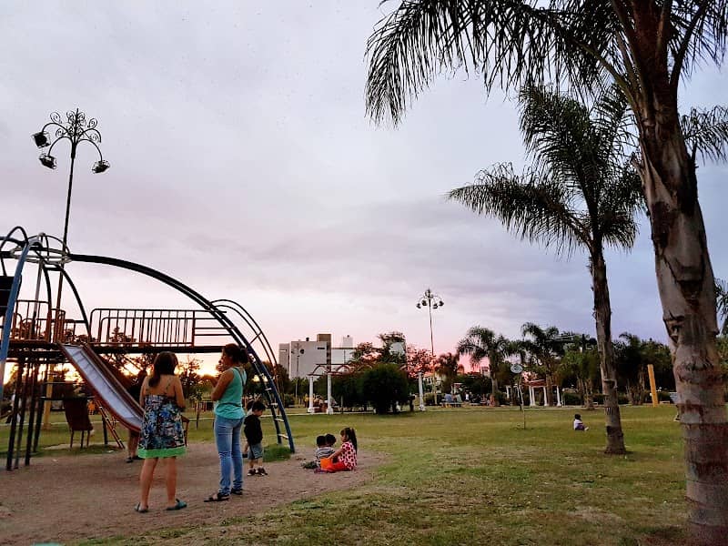 Paseo Del Riel - Image 2