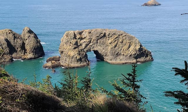 Arch rock view point - Image 1