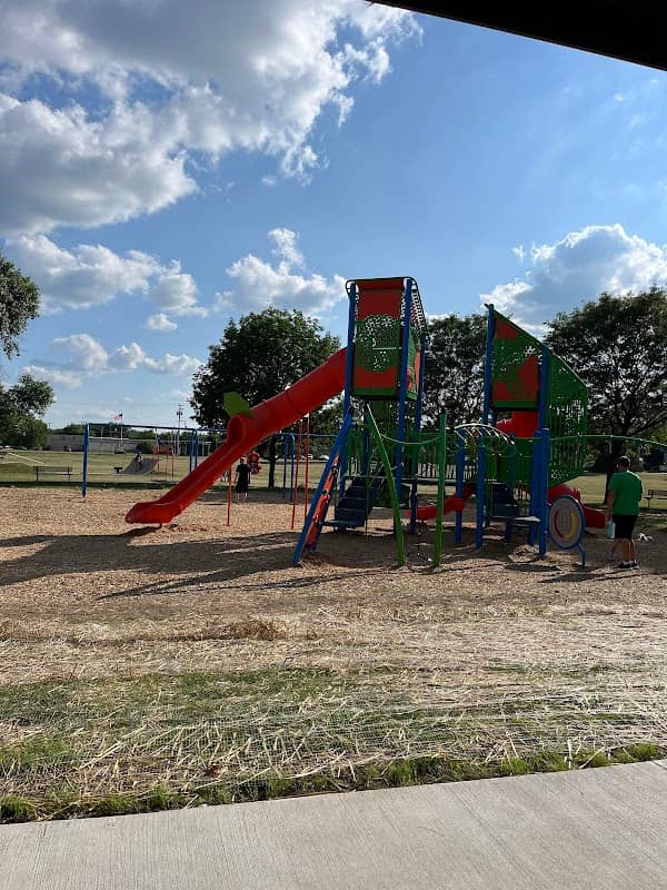 Bond Park - Image 1