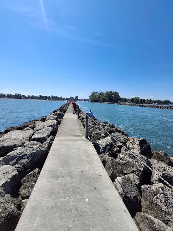 Jefferson Street Pier - Image 1