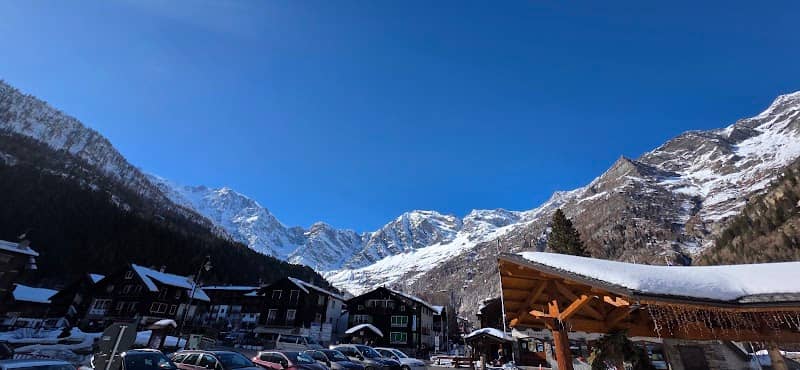 Ufficio Informazioni e Accoglienza Turistica (IAT) Macugnaga - Monte Rosa Valle Anzasca - Image 2