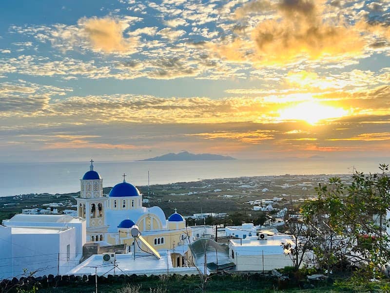 Sunrise viewpoint Santorini - Image 3