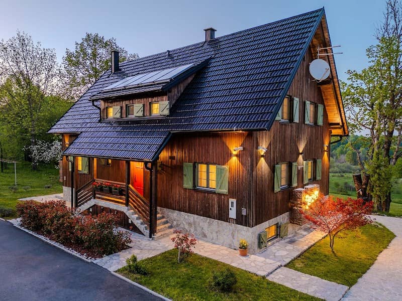 Tesla's Gastro House Plitvice - Image 1