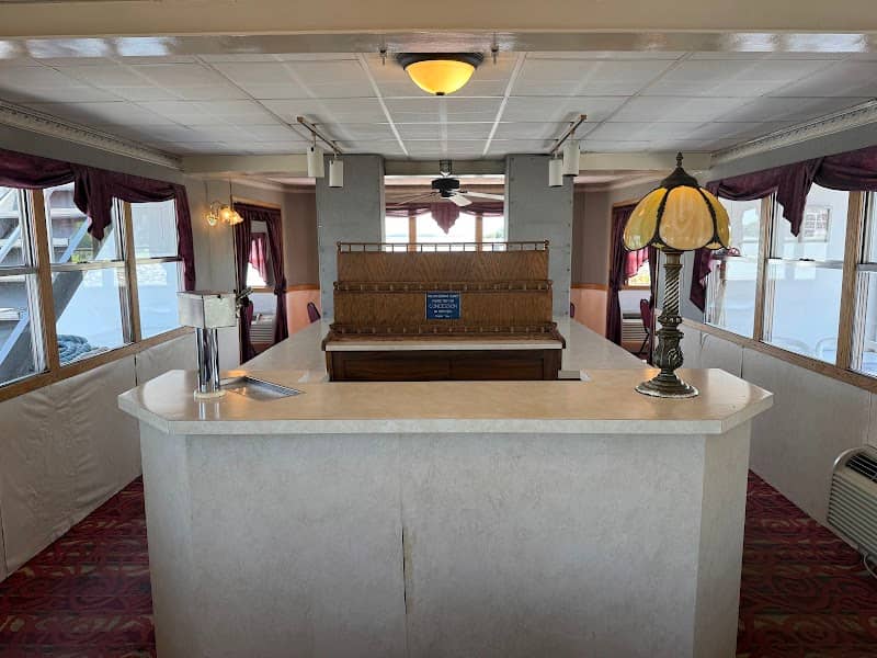 Mark Twain Riverboat - Image 1