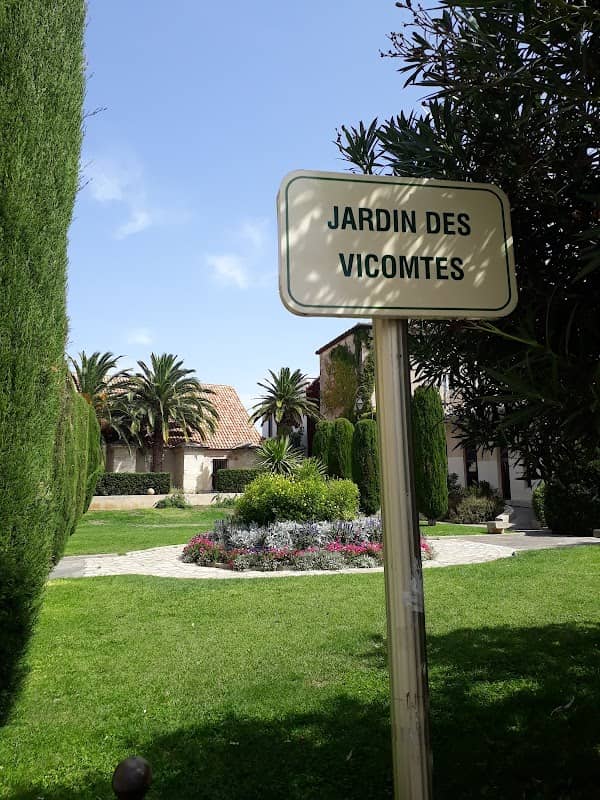 Vicomtes Garden - Image 2