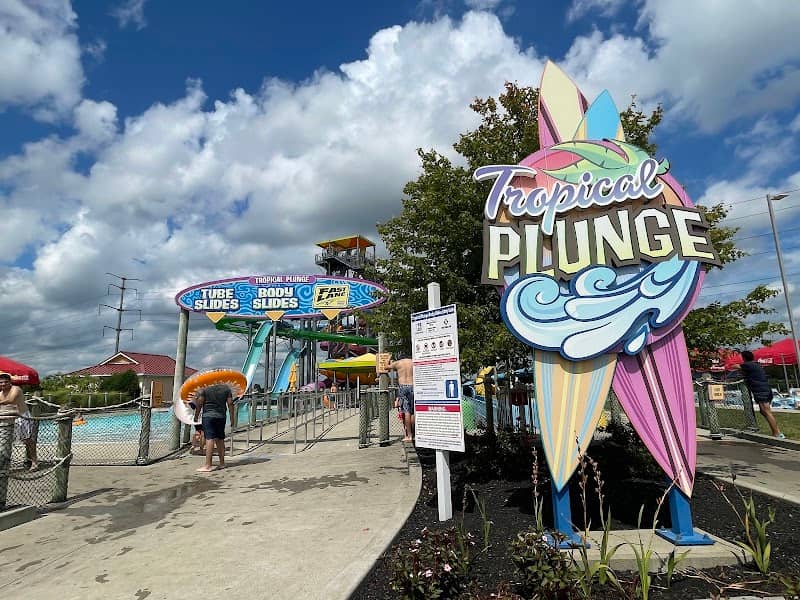 Tropical Plunge - Image 1