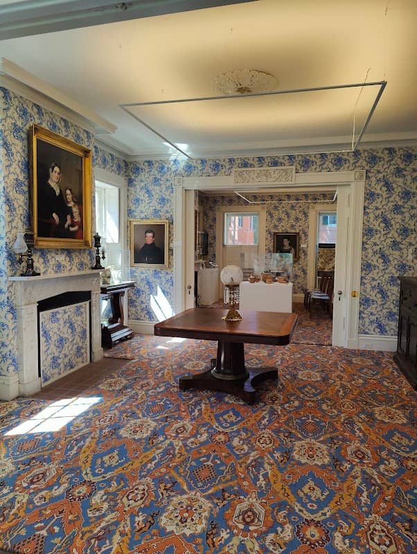 Hadwen House - Image 2