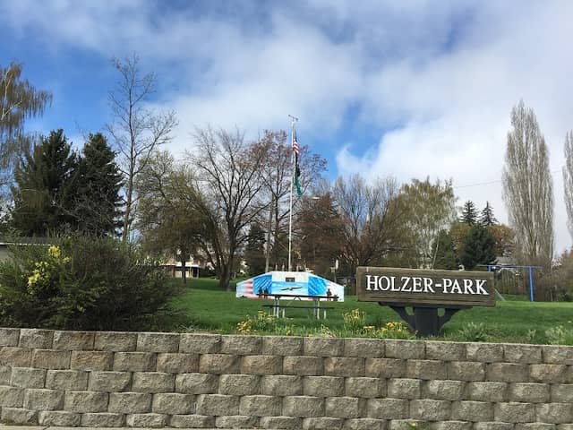 Holzer Park - Image 1
