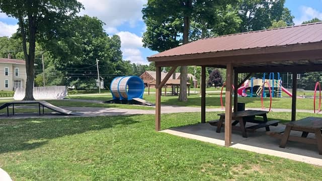 Clisbee Park - Image 1
