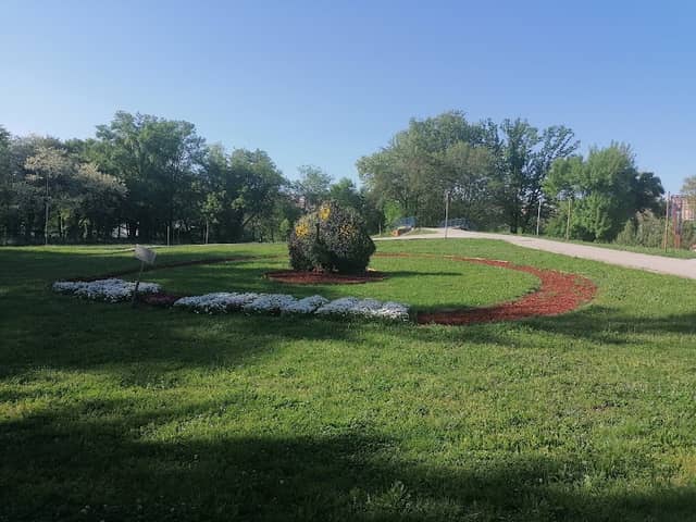 Park Čair - Image 2