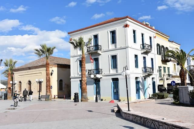 Filellinon Square - Image 1