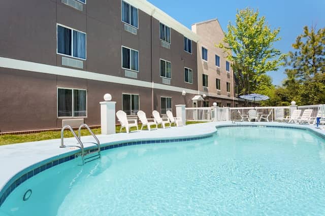 Holiday Inn Express & Suites Mebane by IHG - Image 1