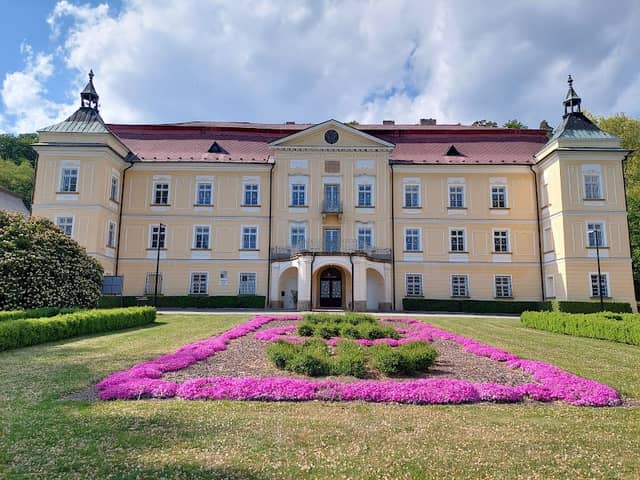 Zámecká zahrada - Image 1