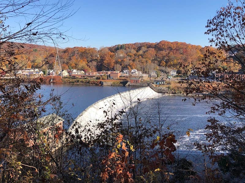 The Shelton Riverview Park - Image 1