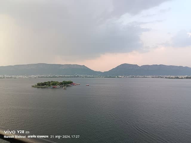 Aana sagar lake - Image 1