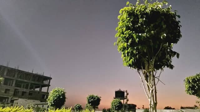 Srinagar Park - Image 1