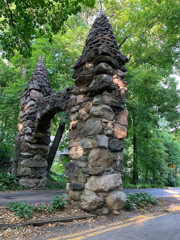 The Old Stone Arch - Image 1
