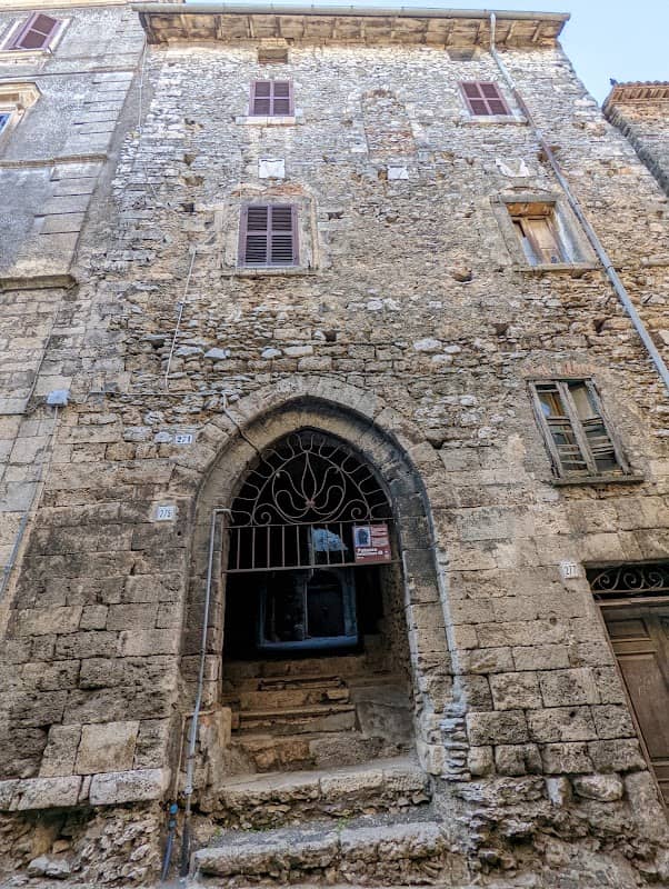 Palazzo Innocenzo III - Image 1