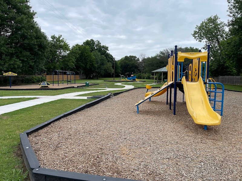 Hillcrest Park - Image 1