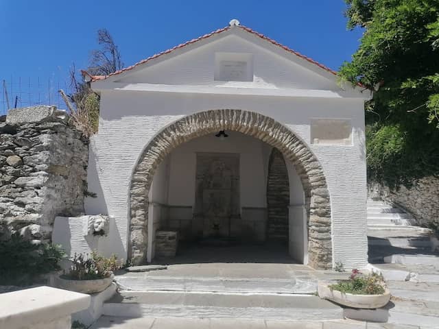 Πηγή Σάριζα - Image 1