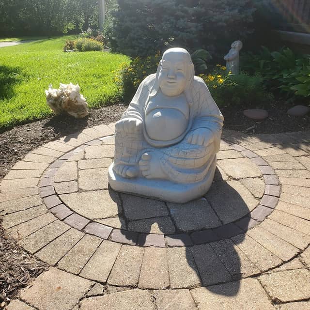 Deer Creek Statues - Image 1