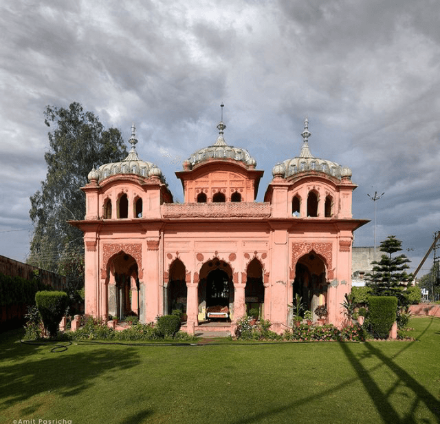 Capt. Jhaggar Singh memorial - Image 1