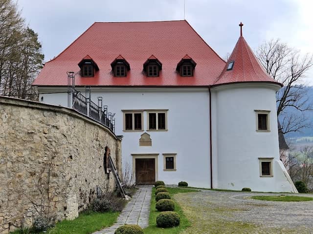 Náučný chodník Považský hrad - Image 2