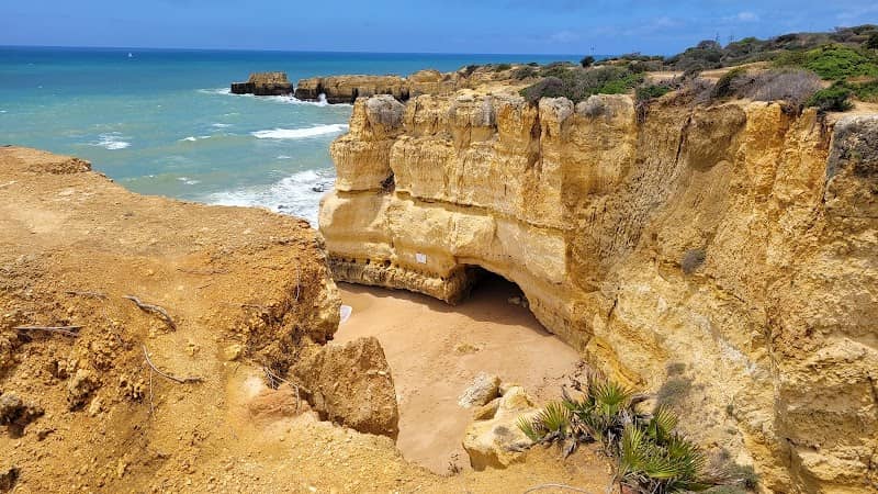 Rockhole with a view of the sky - Image 3
