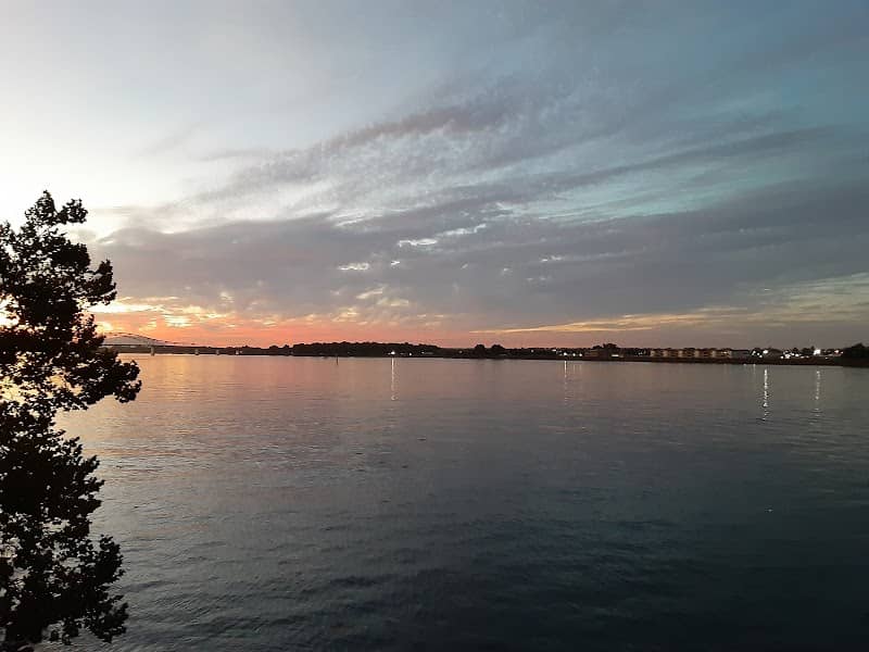 Clover Island Viewpoint - Image 3