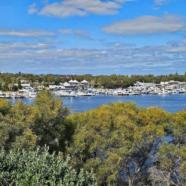Minim Cove Park - Image 2