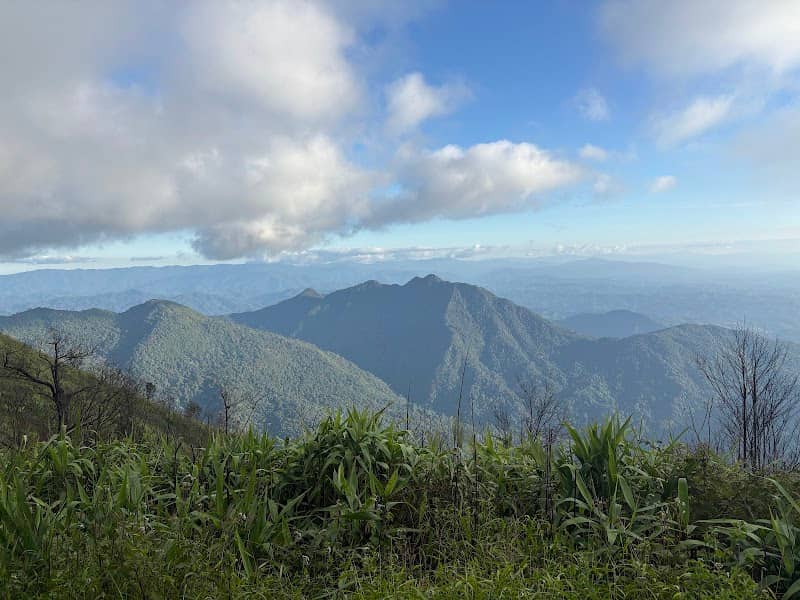 จุดกางเต็นท์เด่นช้างนอน Den Chang Non Base camp - Image 1