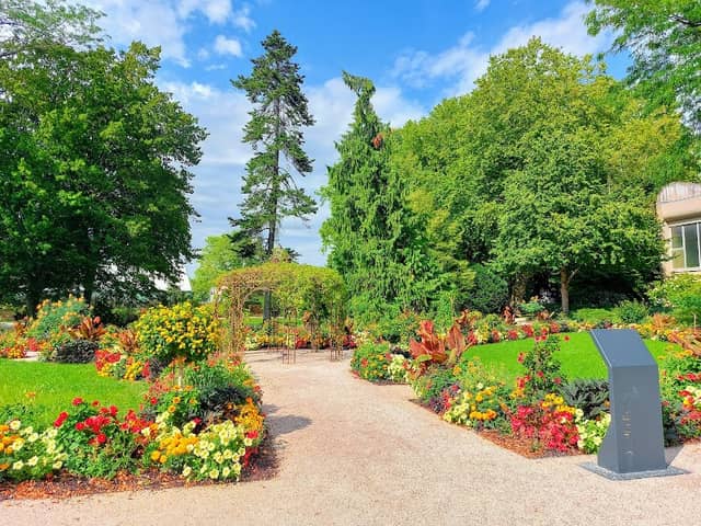 Public Garden - Image 1