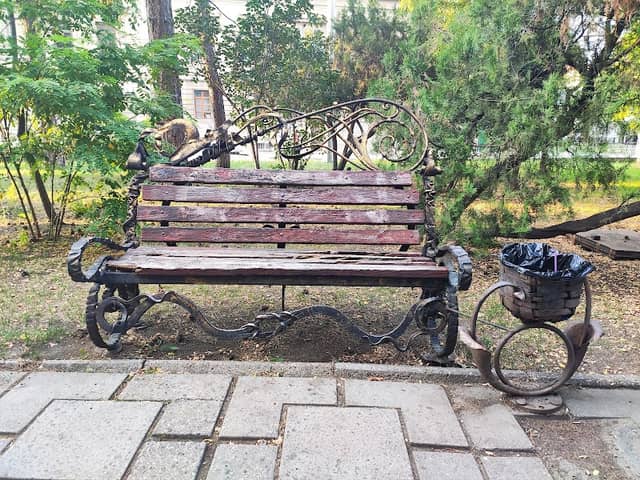 Forged Figures Park - Image 1