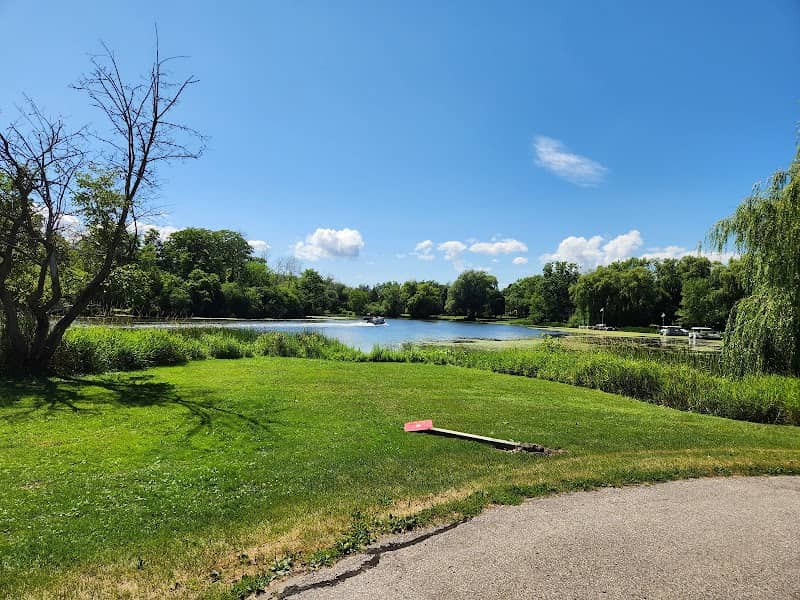 Villa Grove Park - Image 1