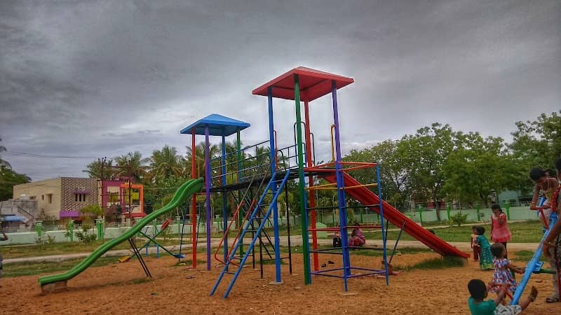 Childrens Park - Image 1
