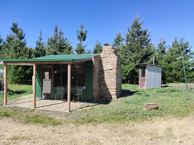 Rossiters Hut - Image 1