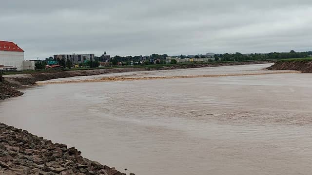 Tidal Bore Viewing - Image 1
