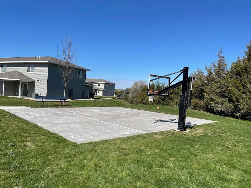 Pineview Park - Image 1