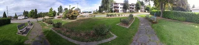 Powell River Rose Garden - Image 1