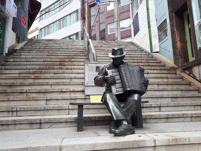40 Stair Culture Tourist Theme Street - Image 1