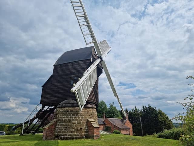 Cat and Fiddle Windmill - Image 1