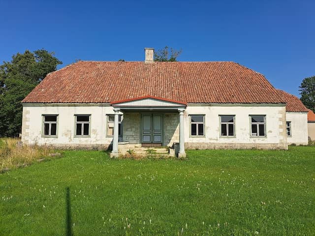 Pidula Manor - Image 1