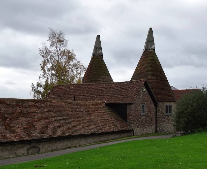 West Peckham Village Green - Image 1