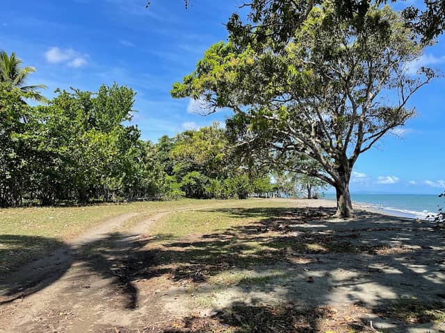 Playa Adames - Image 2