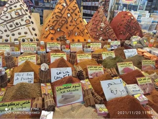 سوق التوابل المشهور - Image 1