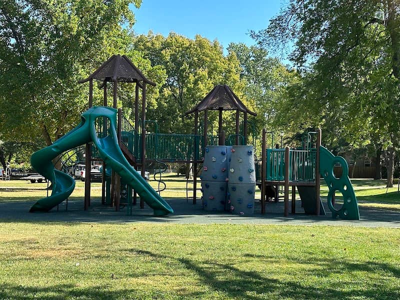 Howdershell Park - Image 2
